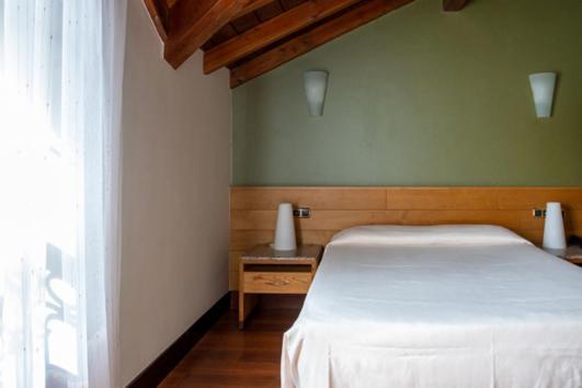 Adeko Hotel Баракальдо Экстерьер фото